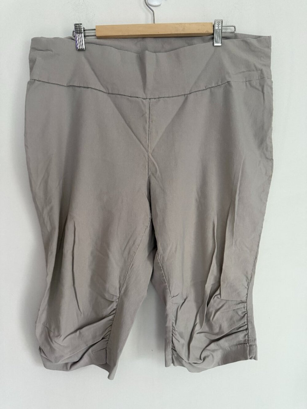 Lily Morgan Woman Pull On Spandex Stretch Cropped Pant Capris Gray Size 2X